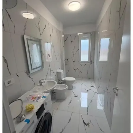 Appartement Luxury Near Airport Kamez